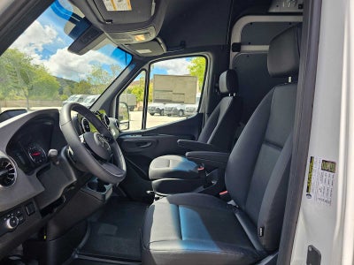 2026 Mercedes-Benz Sprinter 2500 Standard Roof I4 Diesel 144 RWD