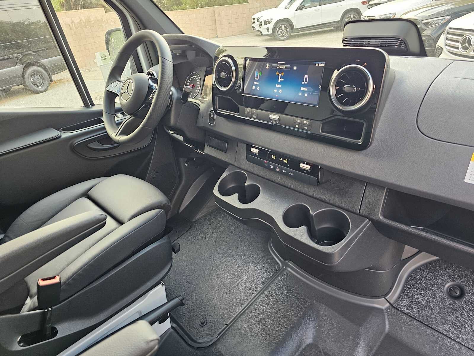 2026 Mercedes-Benz Sprinter Cargo 2500 Standard Roof I4 Diesel 144 RWD
