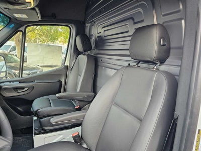 2026 Mercedes-Benz Sprinter Cargo 2500 Standard Roof I4 Diesel 144 RWD