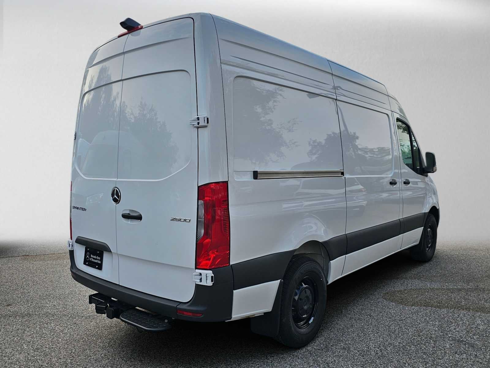 2026 Mercedes-Benz Sprinter Cargo 2500 Standard Roof I4 Diesel 144 RWD