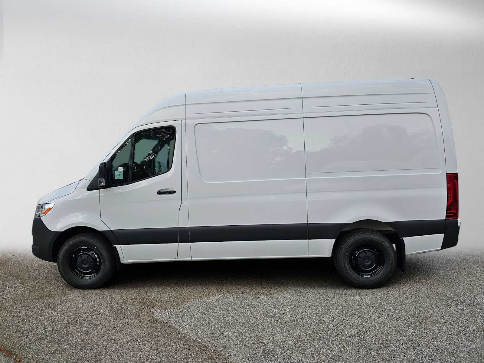 2026 Mercedes-Benz Sprinter Cargo 2500 Standard Roof I4 Diesel 144 RWD