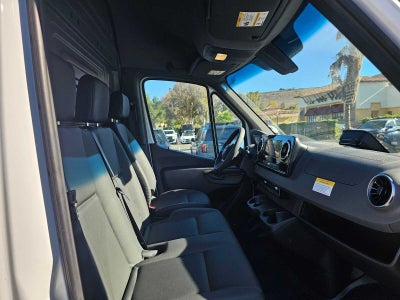 2026 Mercedes-Benz Sprinter Cargo 2500 Standard Roof I4 Diesel 144 RWD