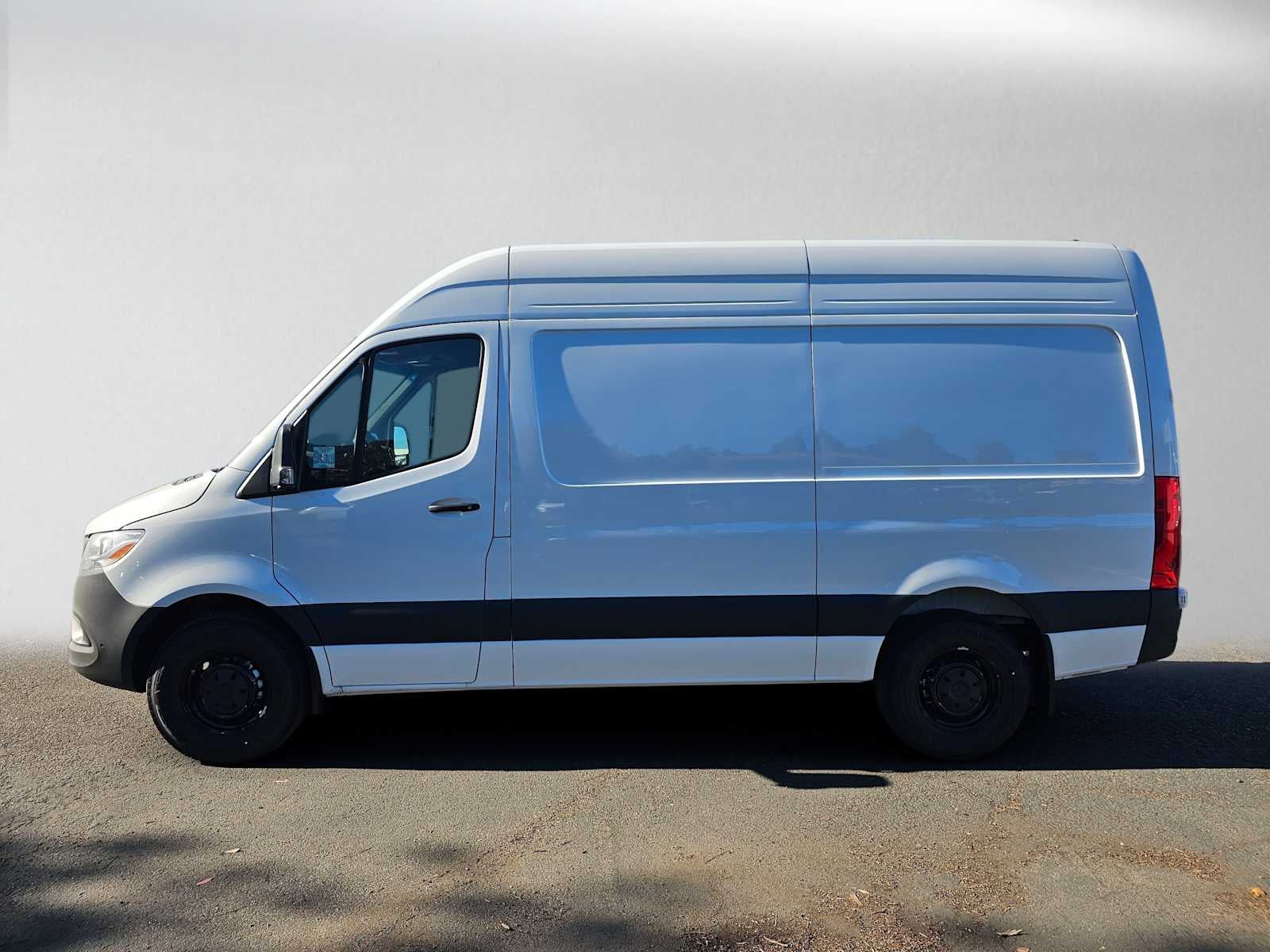 2026 Mercedes-Benz Sprinter Cargo 2500 Standard Roof I4 Diesel 144 RWD