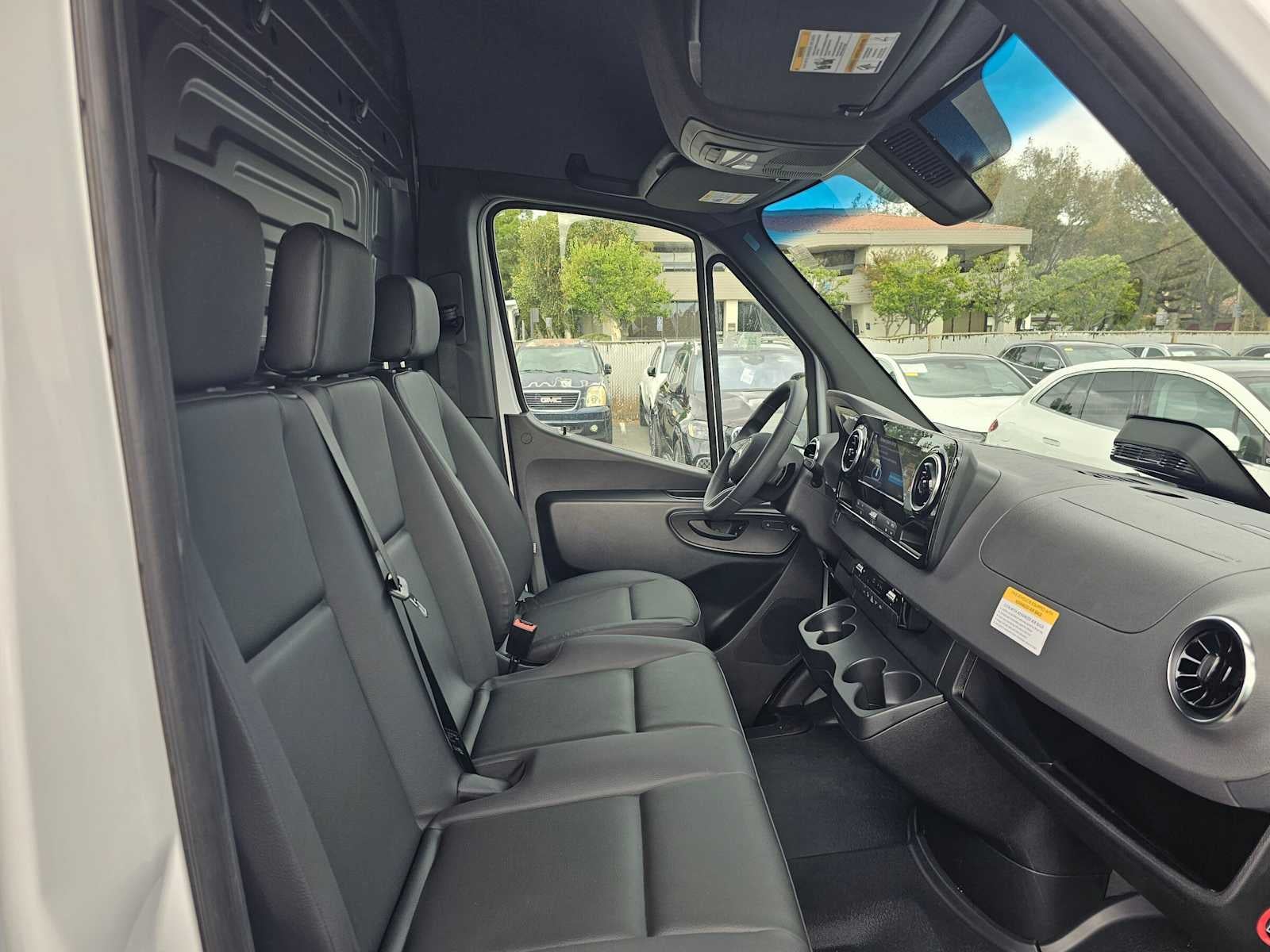 2026 Mercedes-Benz Sprinter Cargo 2500 Standard Roof I4 Diesel 144 RWD