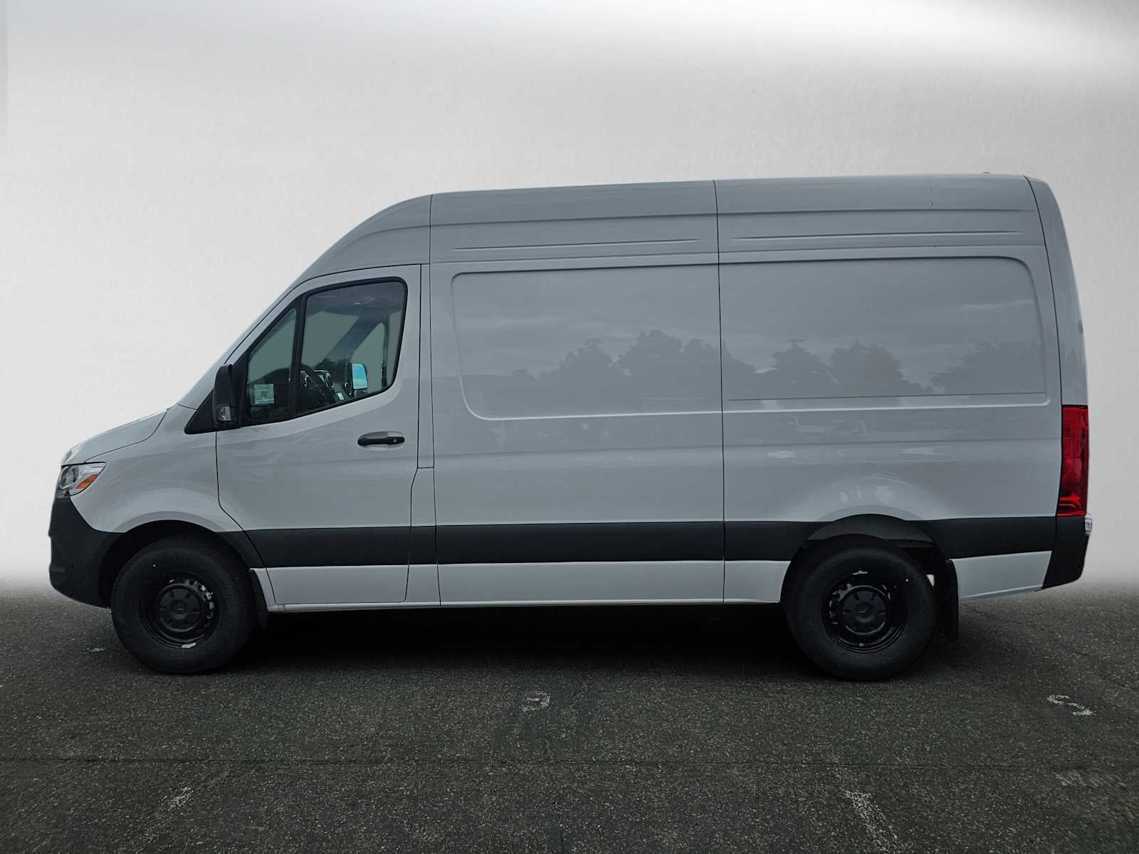 2026 Mercedes-Benz Sprinter Cargo 2500 Standard Roof I4 Diesel 144 RWD