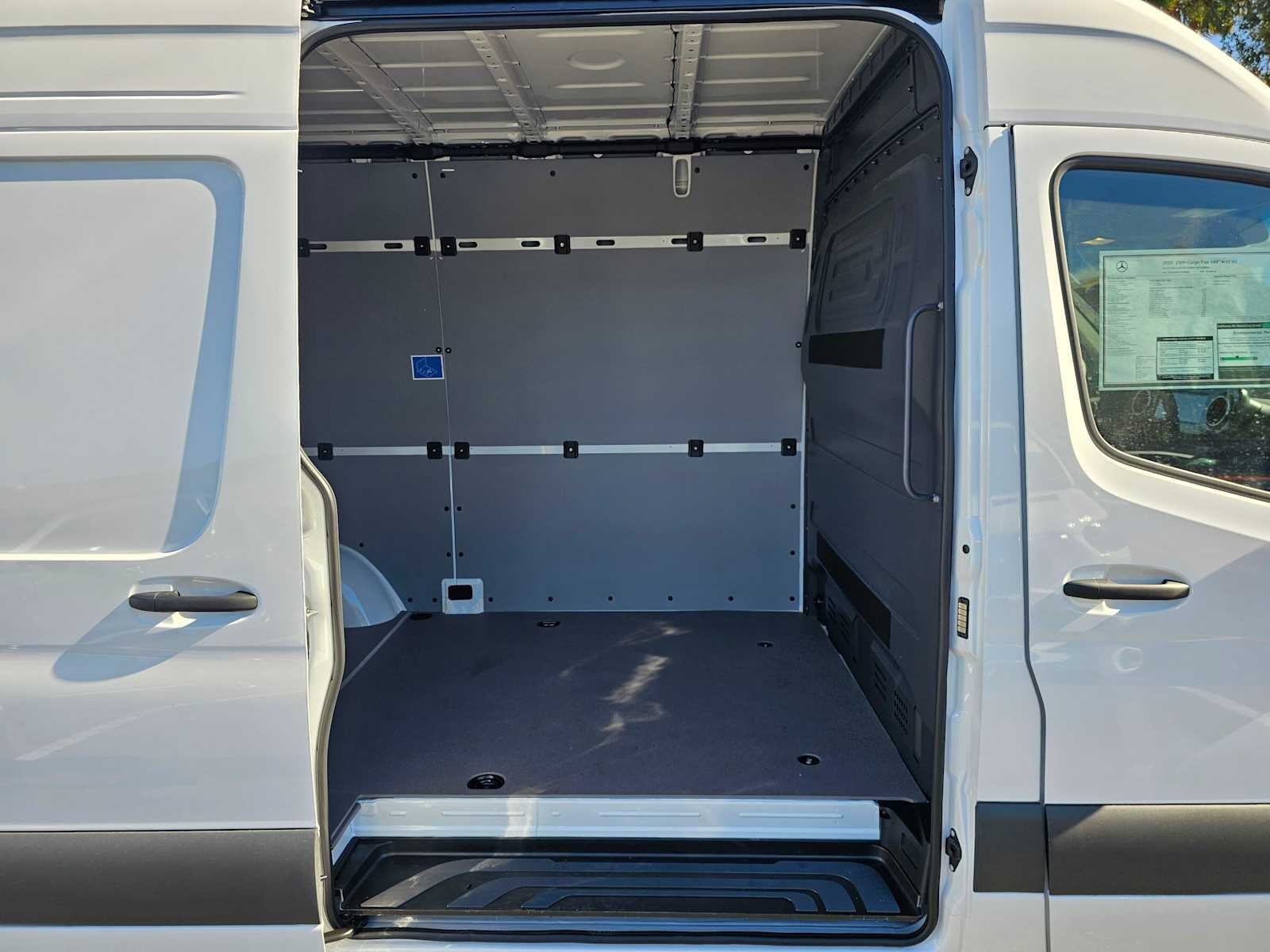 2026 Mercedes-Benz Sprinter Cargo 2500 Standard Roof I4 Diesel 144 RWD