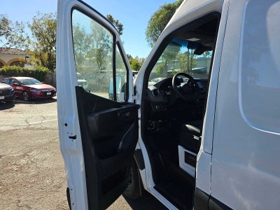 2026 Mercedes-Benz Sprinter Cargo 2500 Standard Roof I4 Diesel 144 RWD