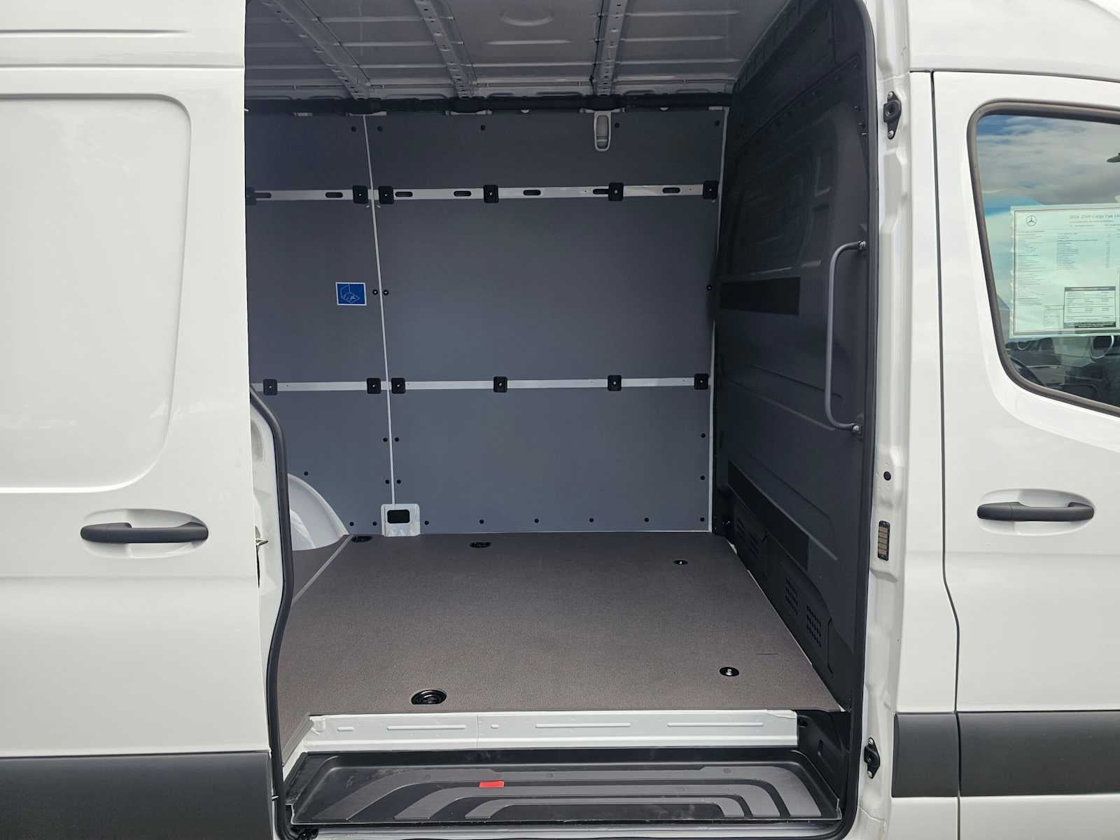2026 Mercedes-Benz Sprinter Cargo 2500 Standard Roof I4 Diesel 144 RWD