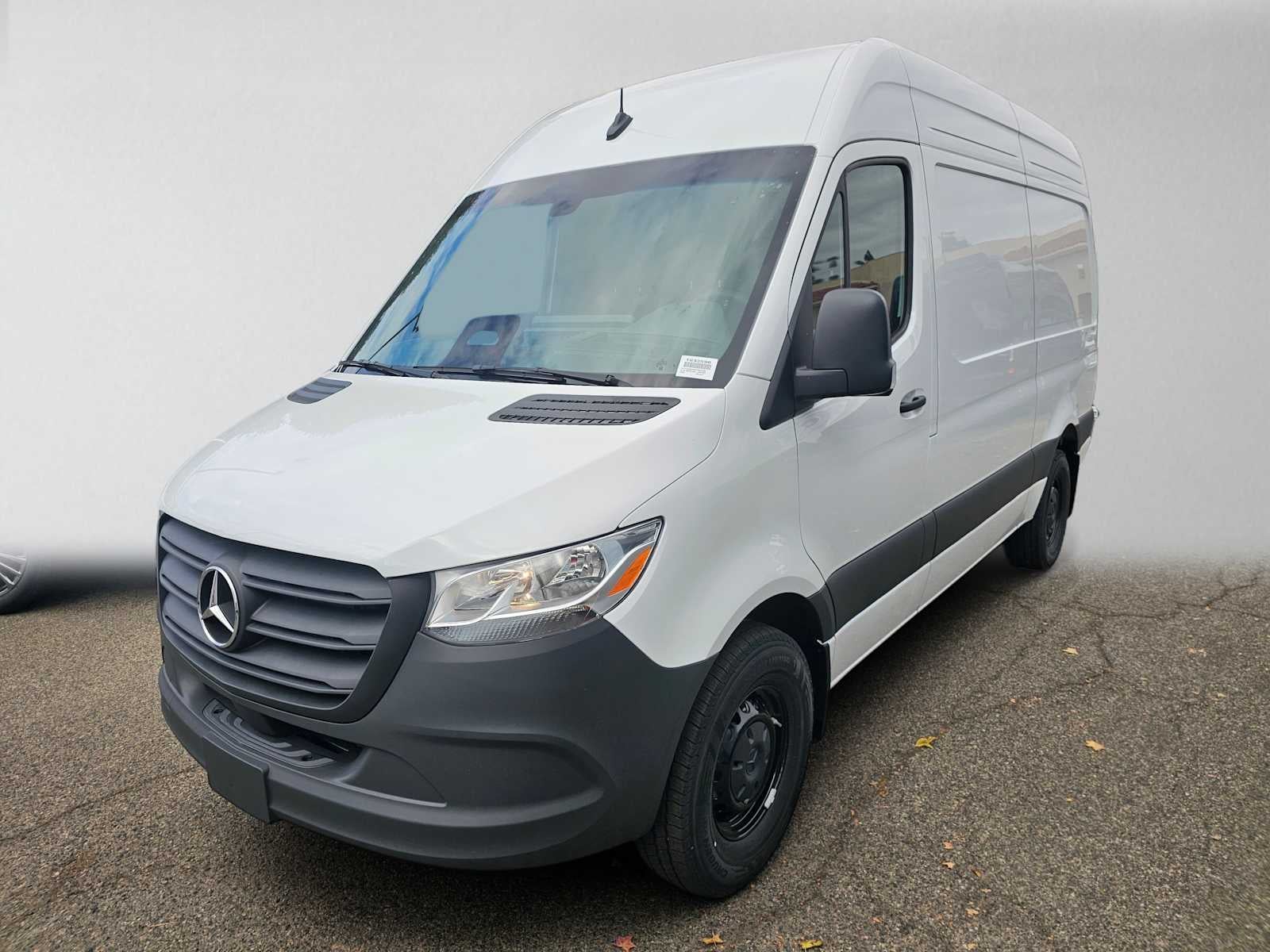 2026 Mercedes-Benz Sprinter Cargo 2500 Standard Roof I4 Diesel 144 RWD