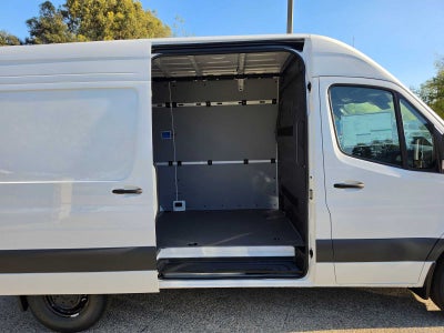 2026 Mercedes-Benz Sprinter Cargo 2500 Standard Roof I4 Diesel 144 RWD