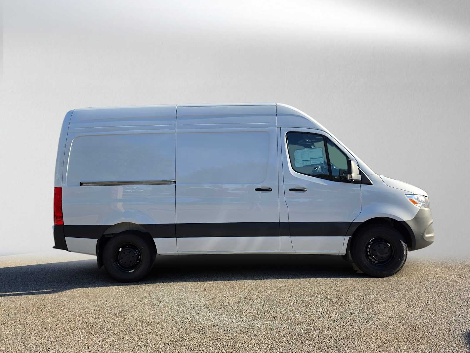 2026 Mercedes-Benz Sprinter Cargo 2500 Standard Roof I4 Diesel 144 RWD