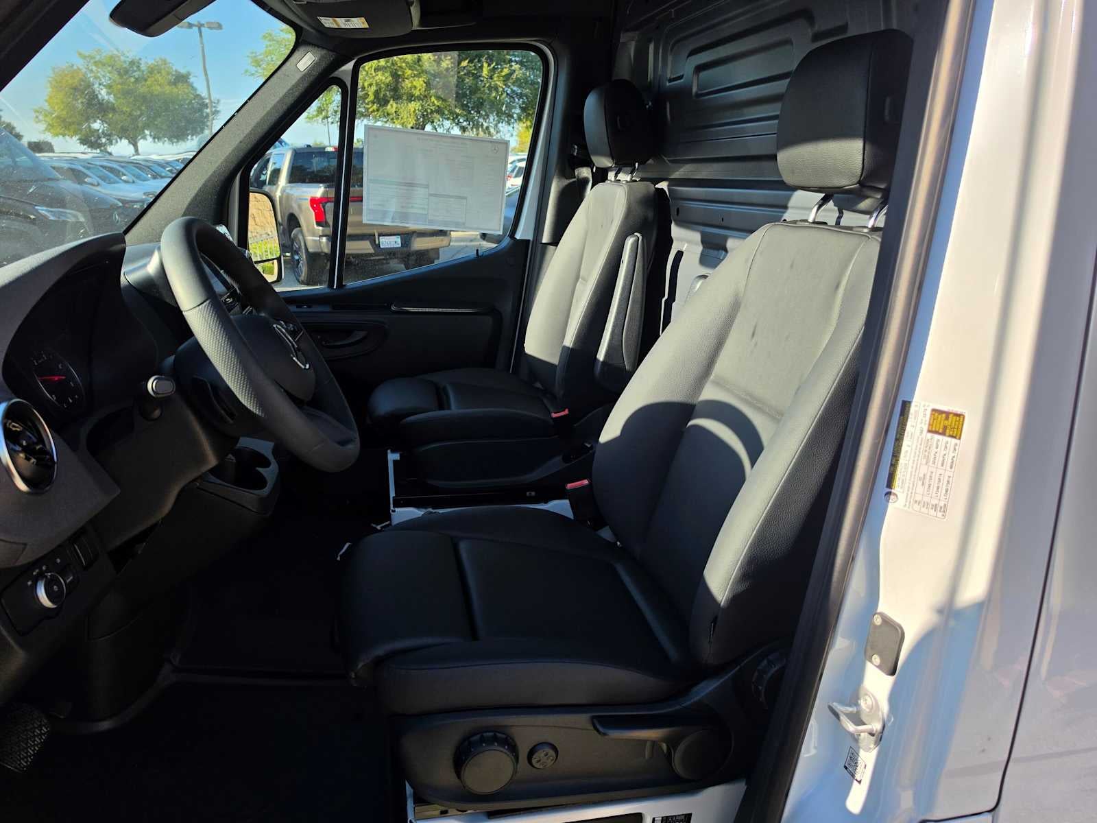 2026 Mercedes-Benz Sprinter Cargo 2500 Standard Roof I4 Diesel 144 RWD