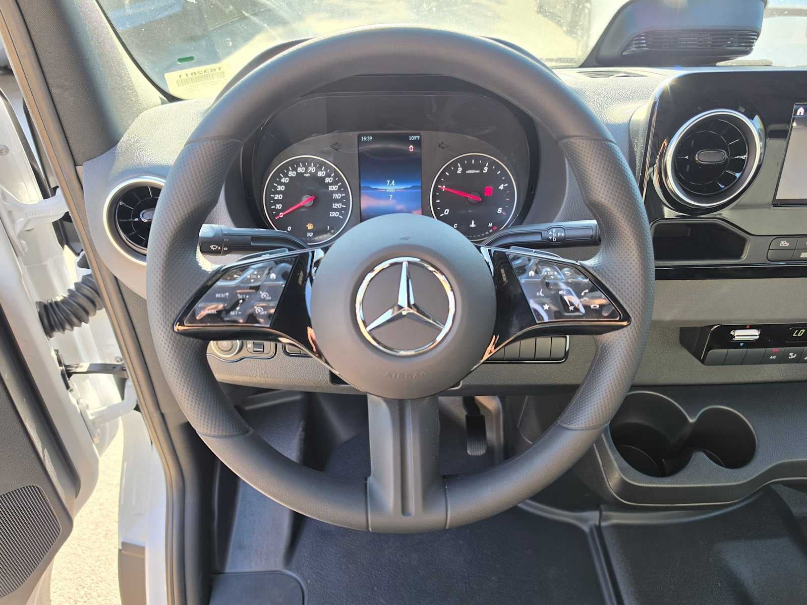2026 Mercedes-Benz Sprinter Cargo 2500 Standard Roof I4 Diesel 144 RWD