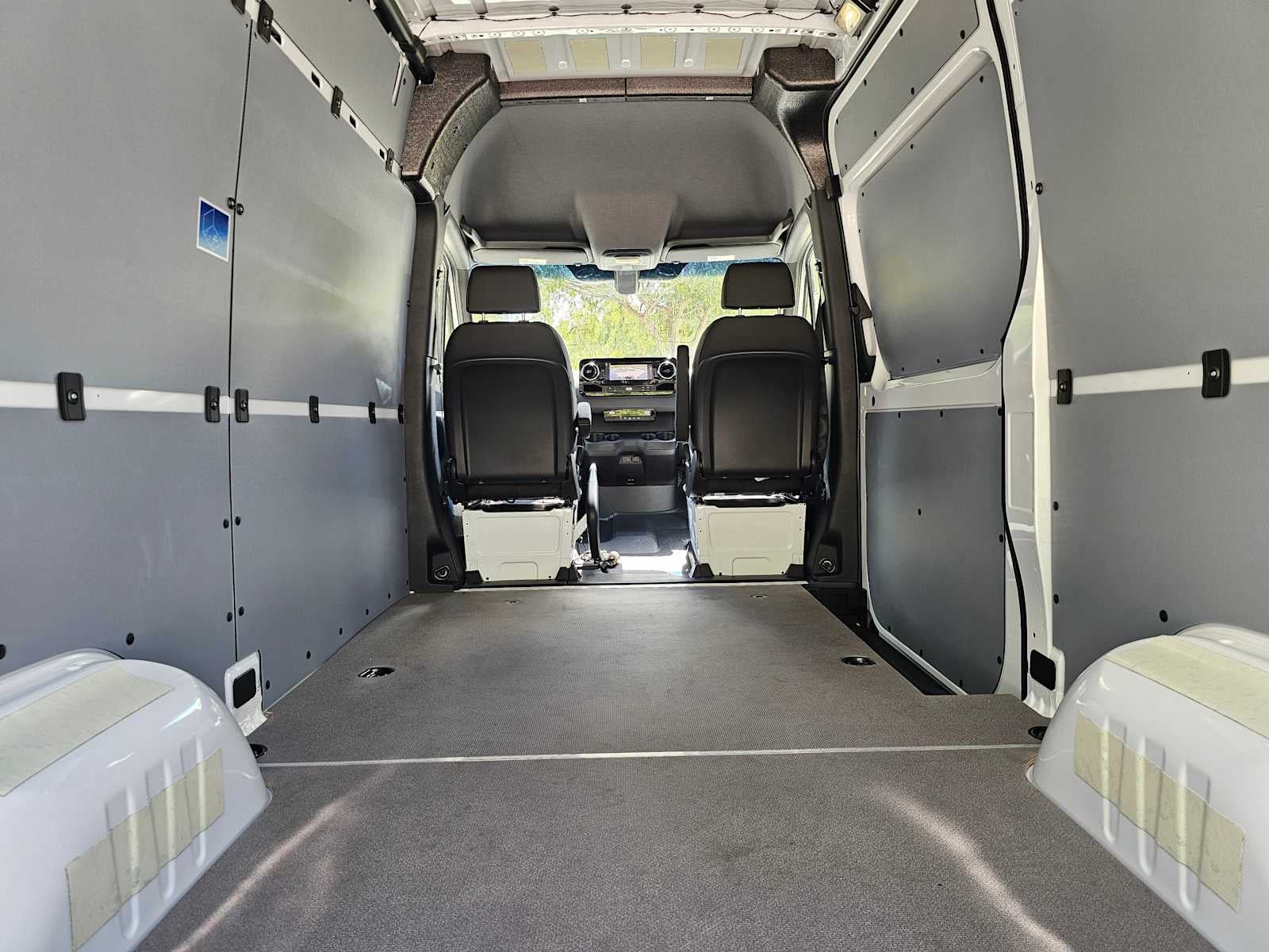 2026 Mercedes-Benz Sprinter 2500 Standard Roof I4 Diesel 144 RWD