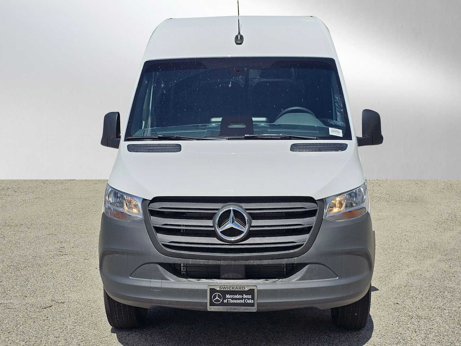 2026 Mercedes-Benz Sprinter 2500 Standard Roof I4 Diesel 144 RWD
