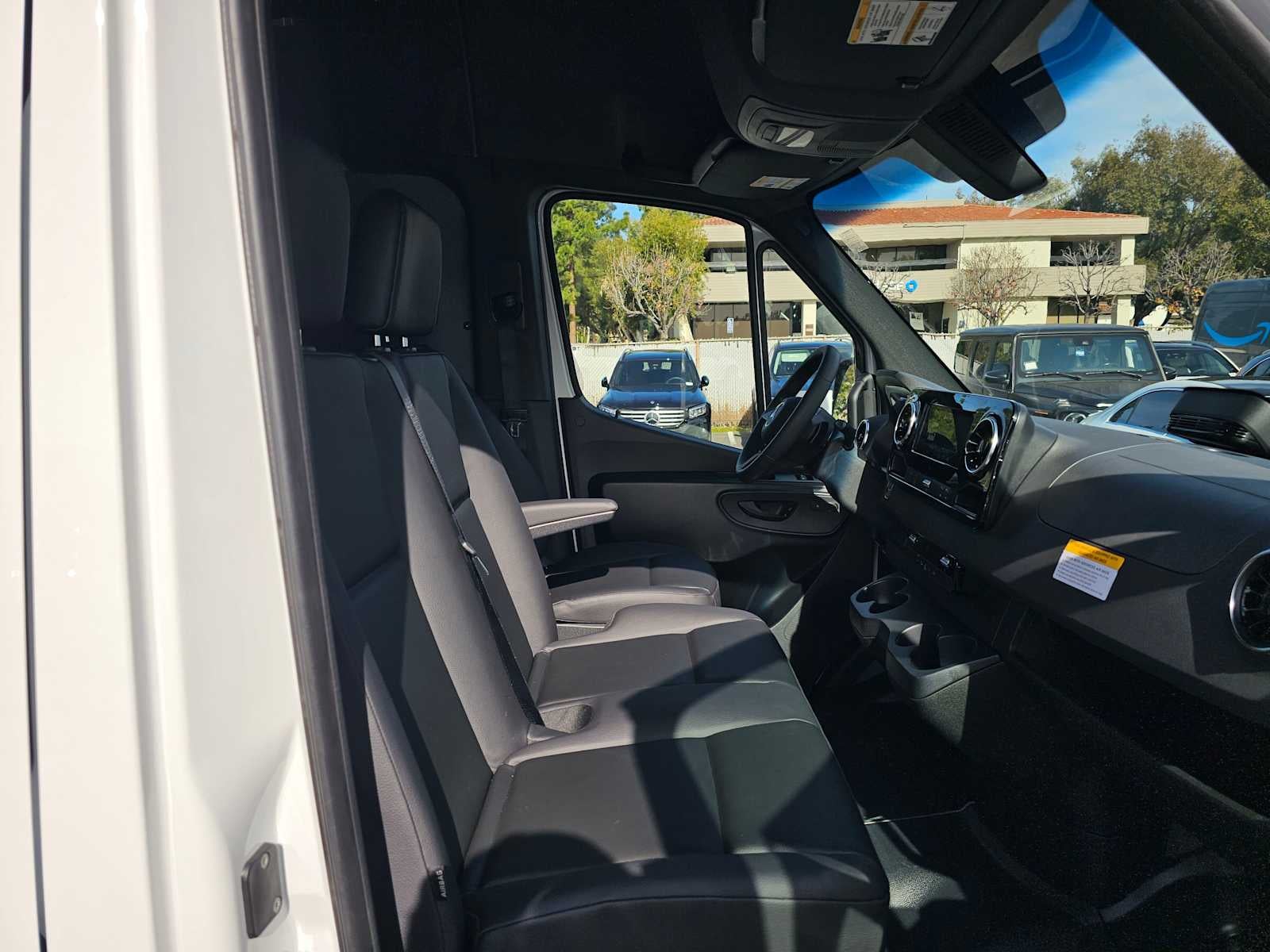 2026 Mercedes-Benz Sprinter 2500 Standard Roof I4 Diesel 144" RWD