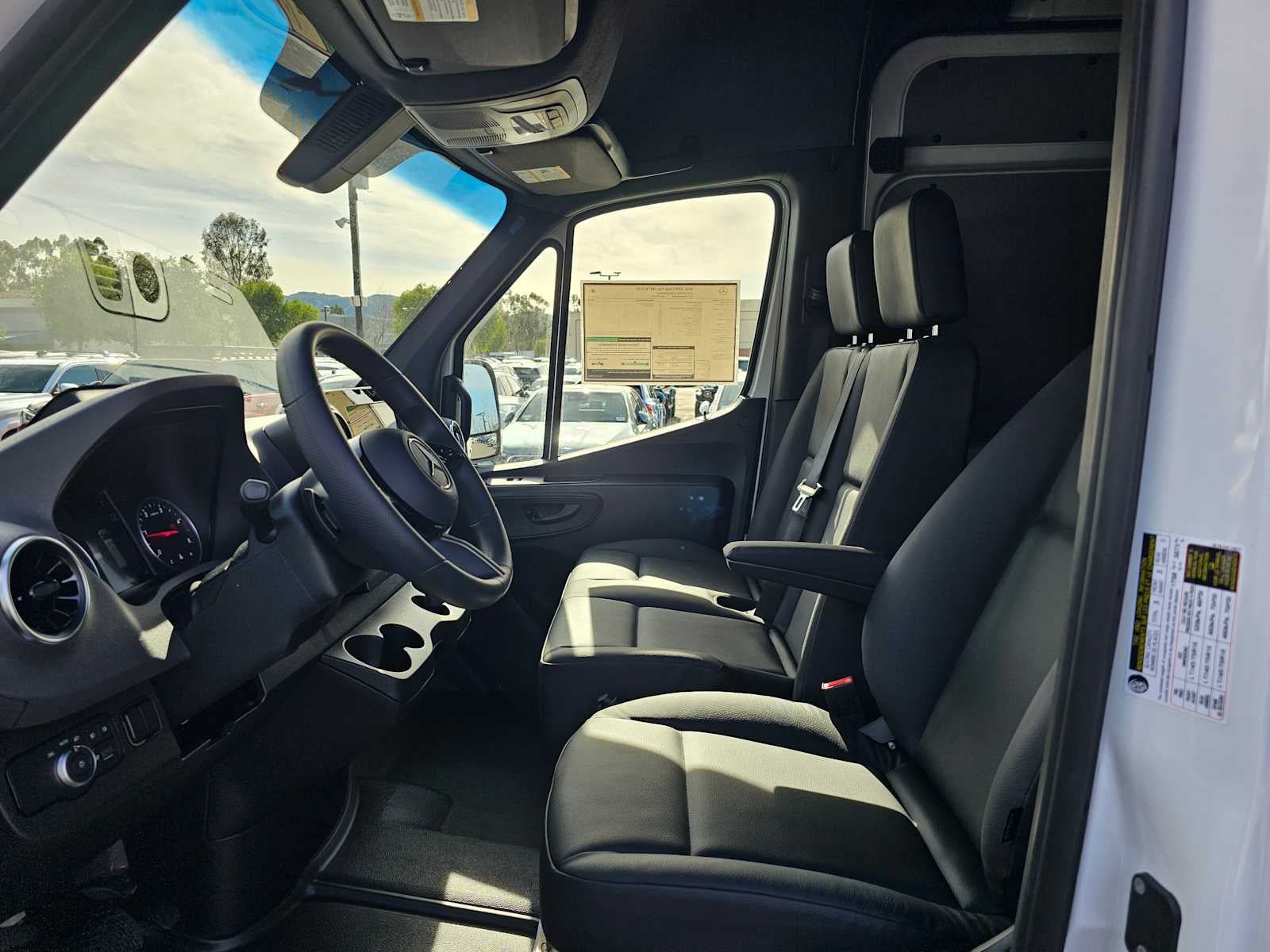 2026 Mercedes-Benz Sprinter 2500 Standard Roof I4 Diesel 144" RWD