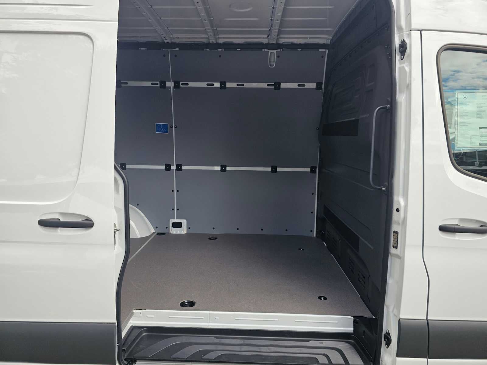 2026 Mercedes-Benz Sprinter Cargo 2500 Standard Roof I4 Diesel 144 RWD
