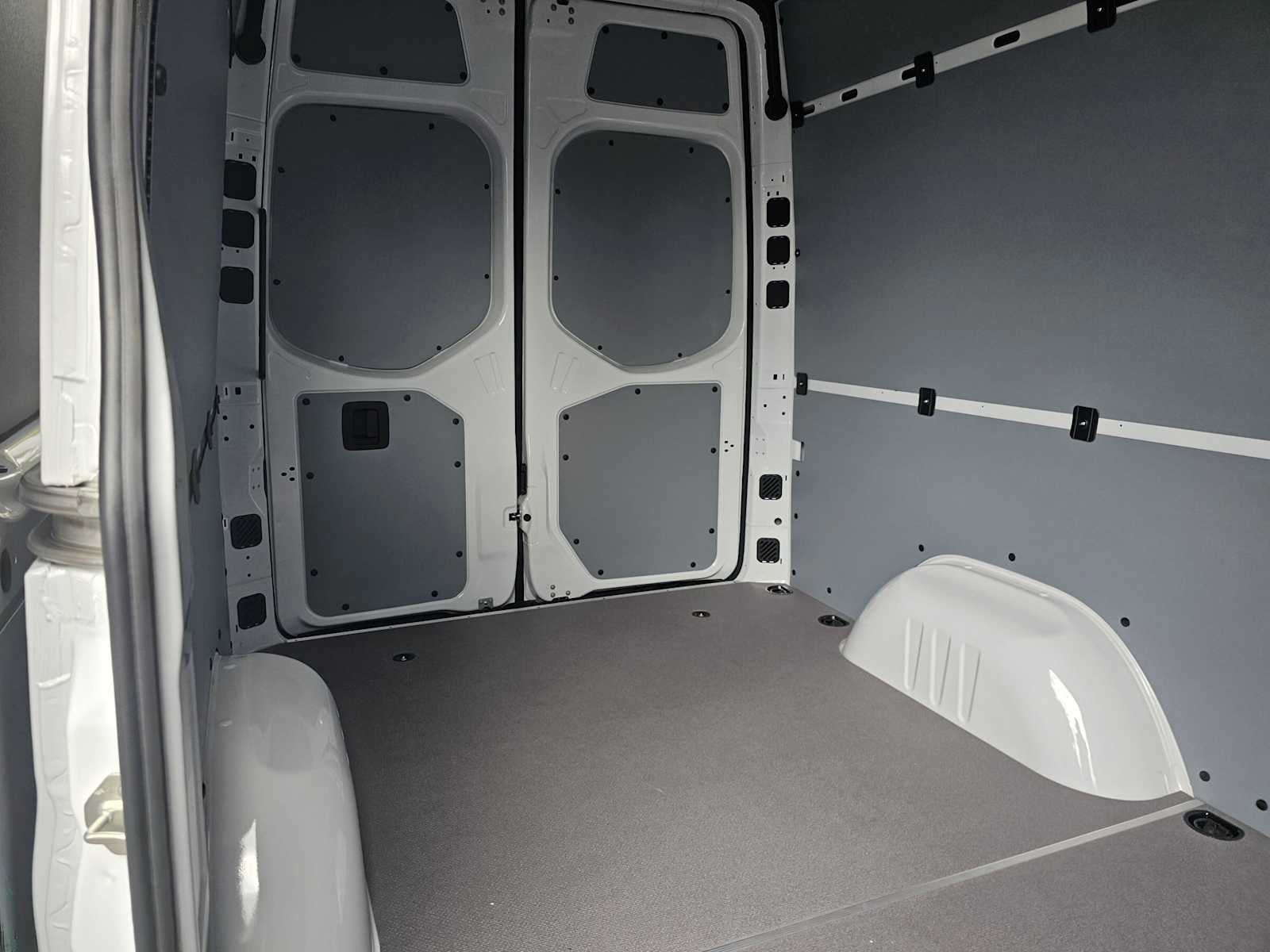 2026 Mercedes-Benz Sprinter Cargo 2500 Standard Roof I4 Diesel 144 RWD