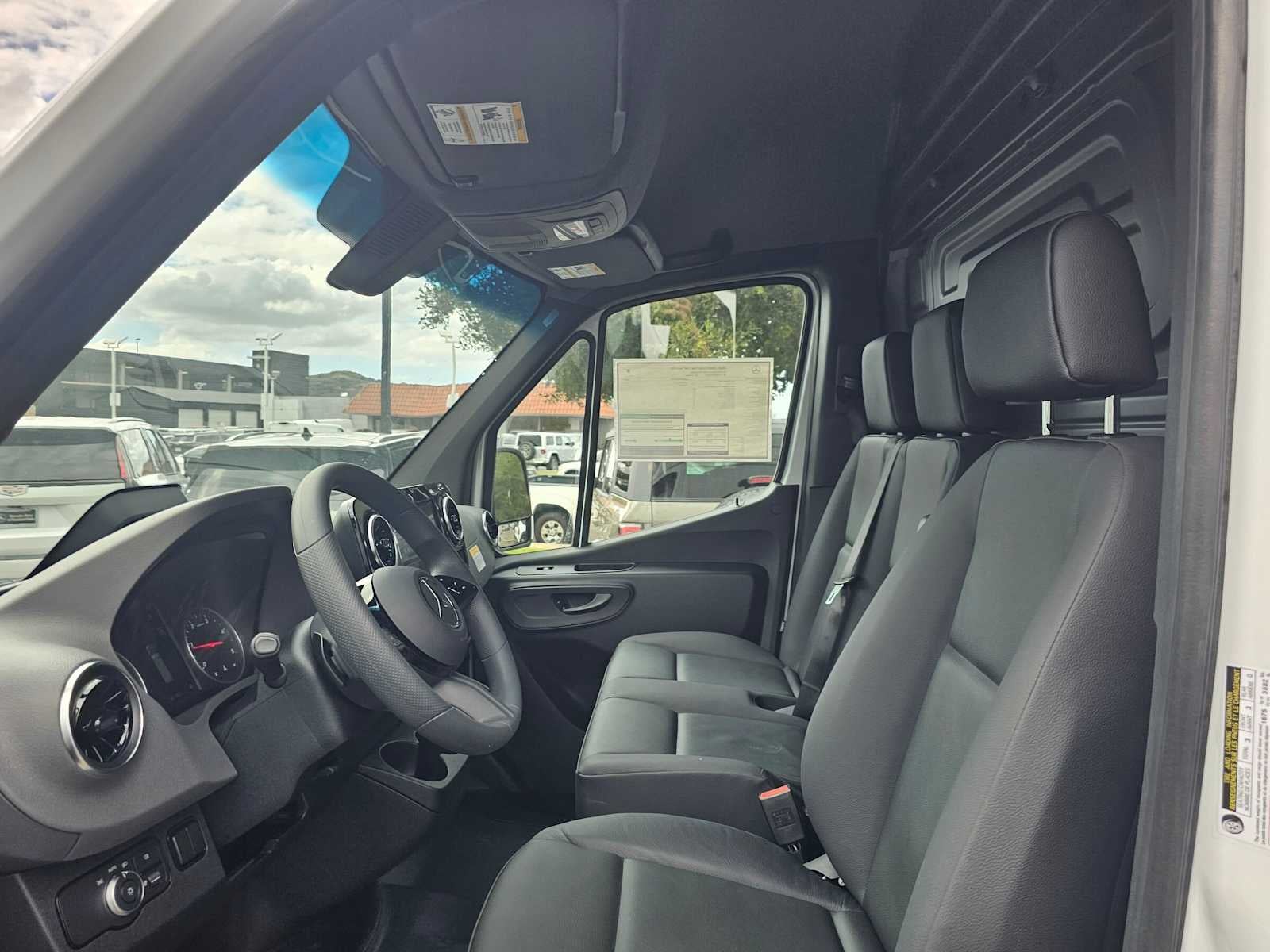 2026 Mercedes-Benz Sprinter Cargo 2500 Standard Roof I4 Diesel 144 RWD