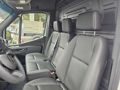 2026 Mercedes-Benz Sprinter Cargo 2500 Standard Roof I4 Diesel 144 RWD