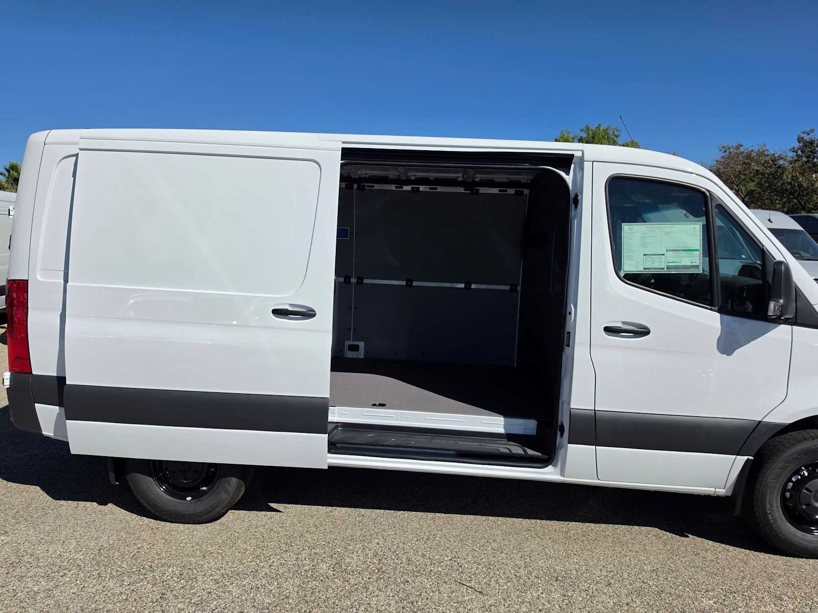 2026 Mercedes-Benz Sprinter Cargo 2500 Standard Roof I4 Diesel 144 RWD