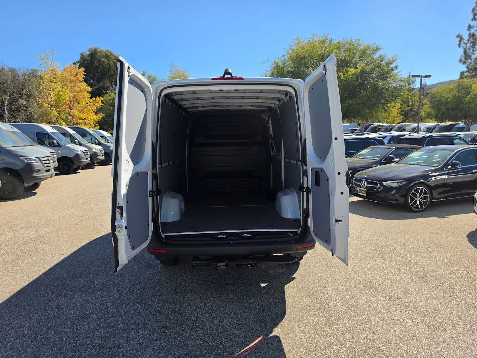 2026 Mercedes-Benz Sprinter Cargo 2500 Standard Roof I4 Diesel 144 RWD