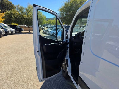 2026 Mercedes-Benz Sprinter Cargo 2500 Standard Roof I4 Diesel 144 RWD