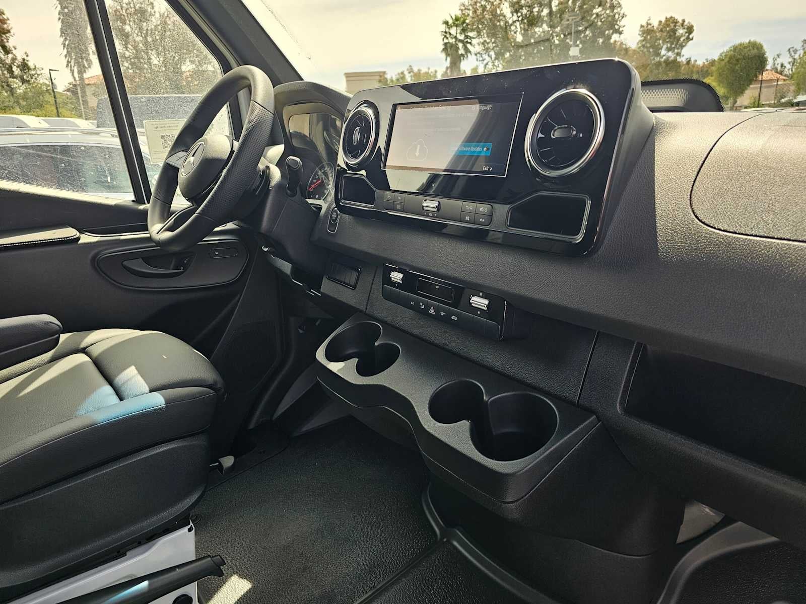 2026 Mercedes-Benz Sprinter 2500 Standard Roof I4 Diesel 144 RWD