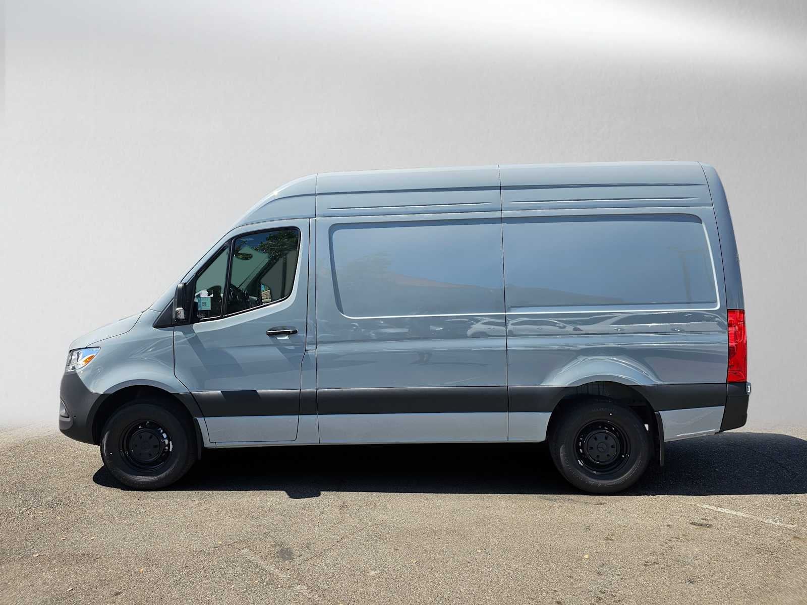2026 Mercedes-Benz Sprinter 2500 Standard Roof I4 Diesel 144 RWD