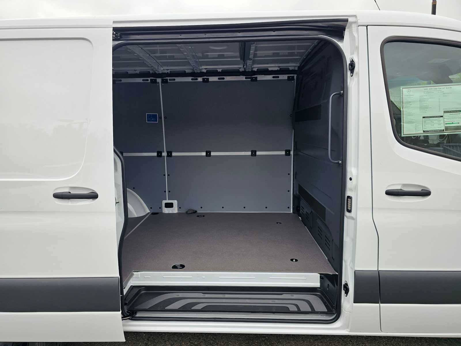 2026 Mercedes-Benz Sprinter 2500 Standard Roof I4 Diesel 144 RWD