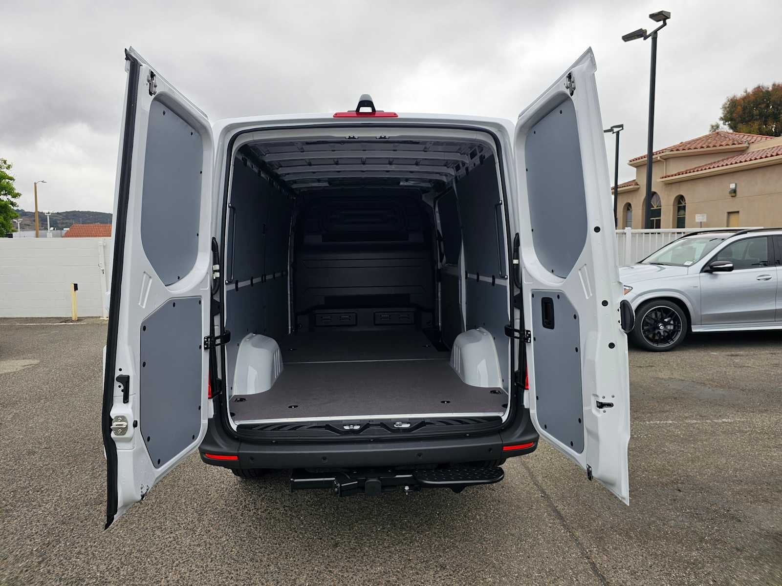 2026 Mercedes-Benz Sprinter 2500 Standard Roof I4 Diesel 144 RWD