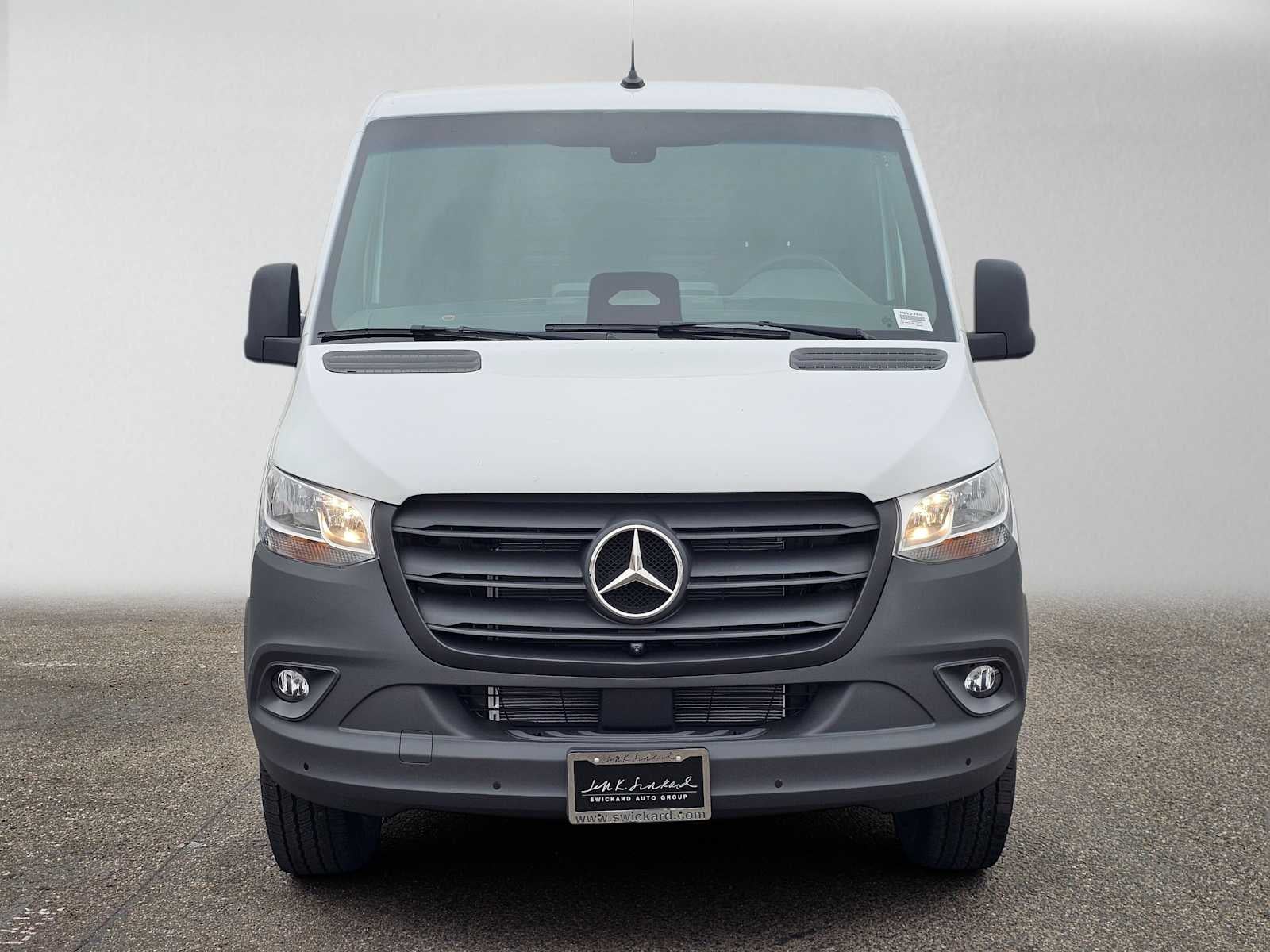 2026 Mercedes-Benz Sprinter 2500 Standard Roof I4 Diesel 144 RWD