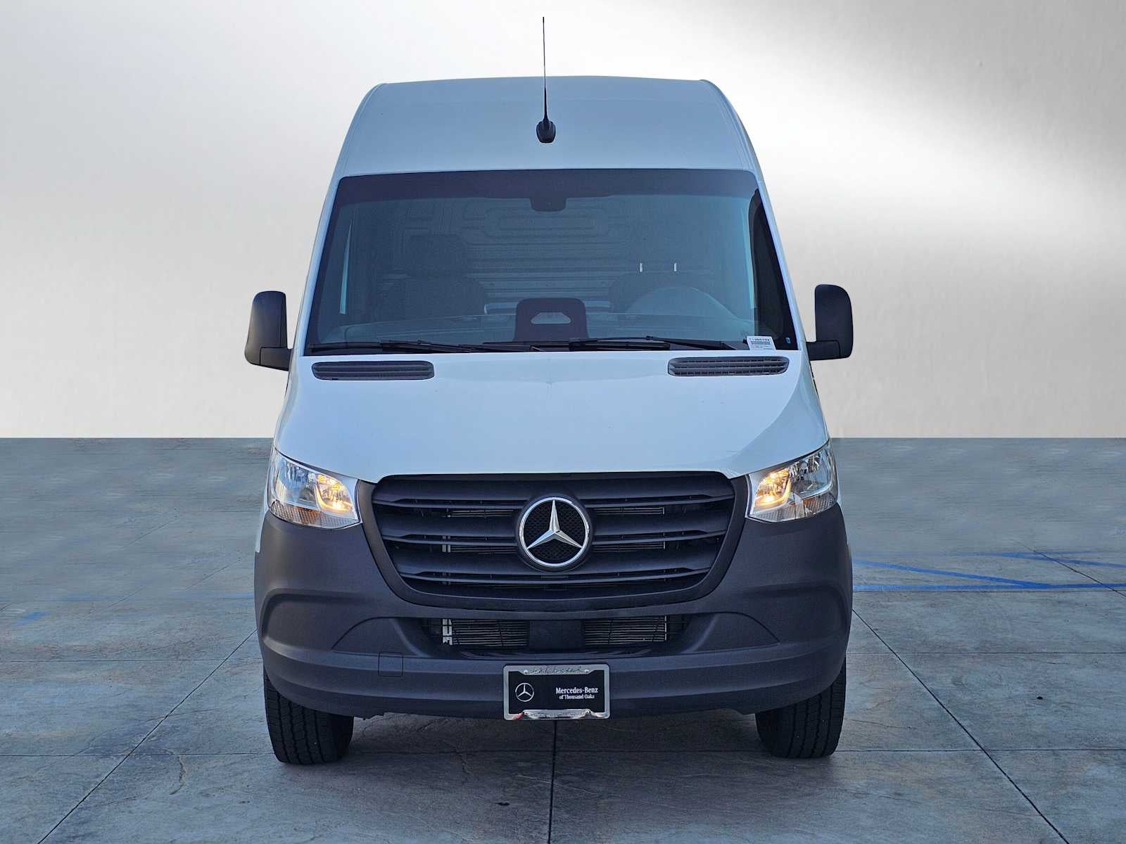 2025 Mercedes-Benz Sprinter Cargo Van 2500 Standard Roof I4 Diesel 144" RWD