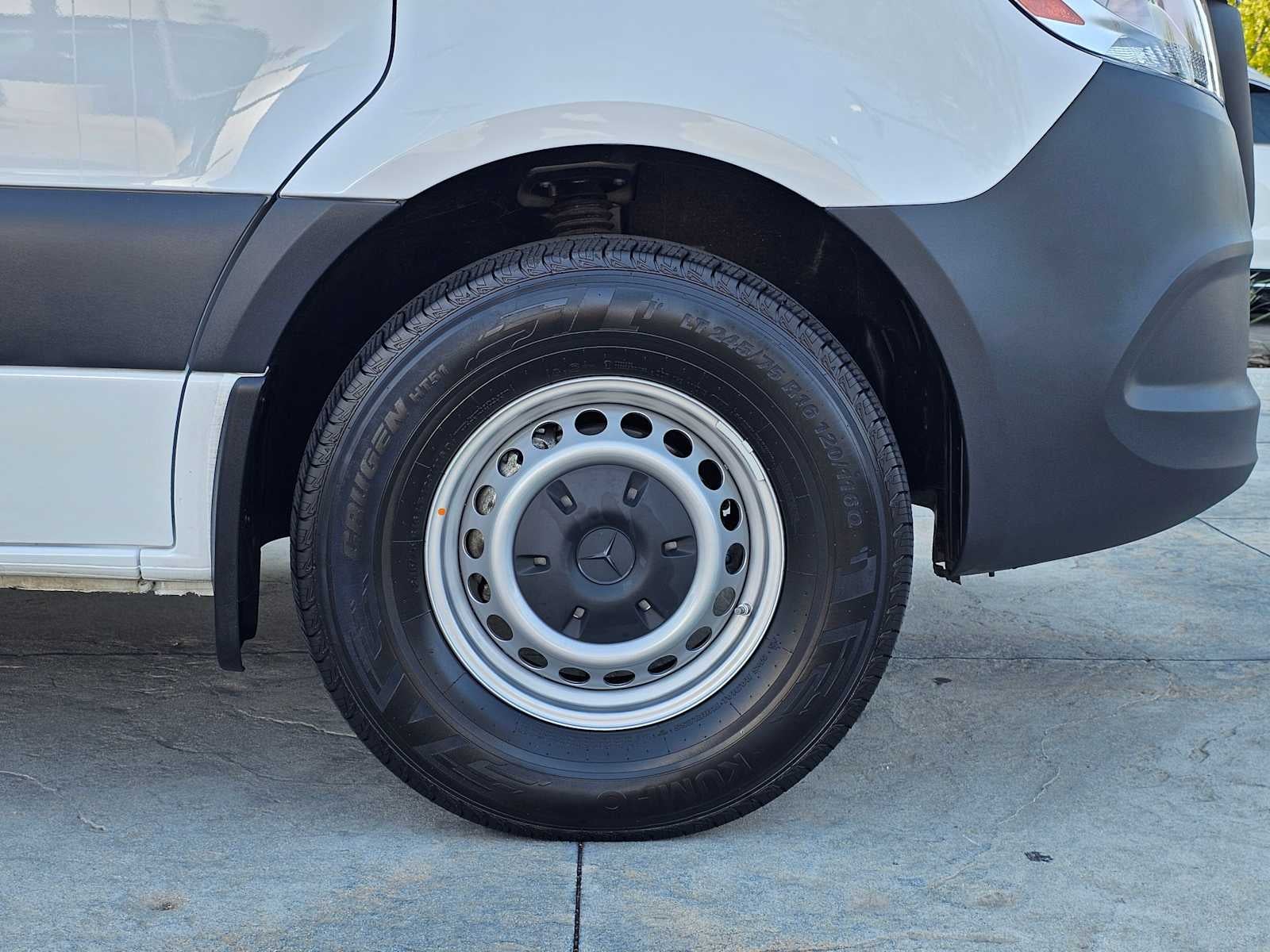 2025 Mercedes-Benz Sprinter Cargo Van 2500 Standard Roof I4 Diesel 144" RWD