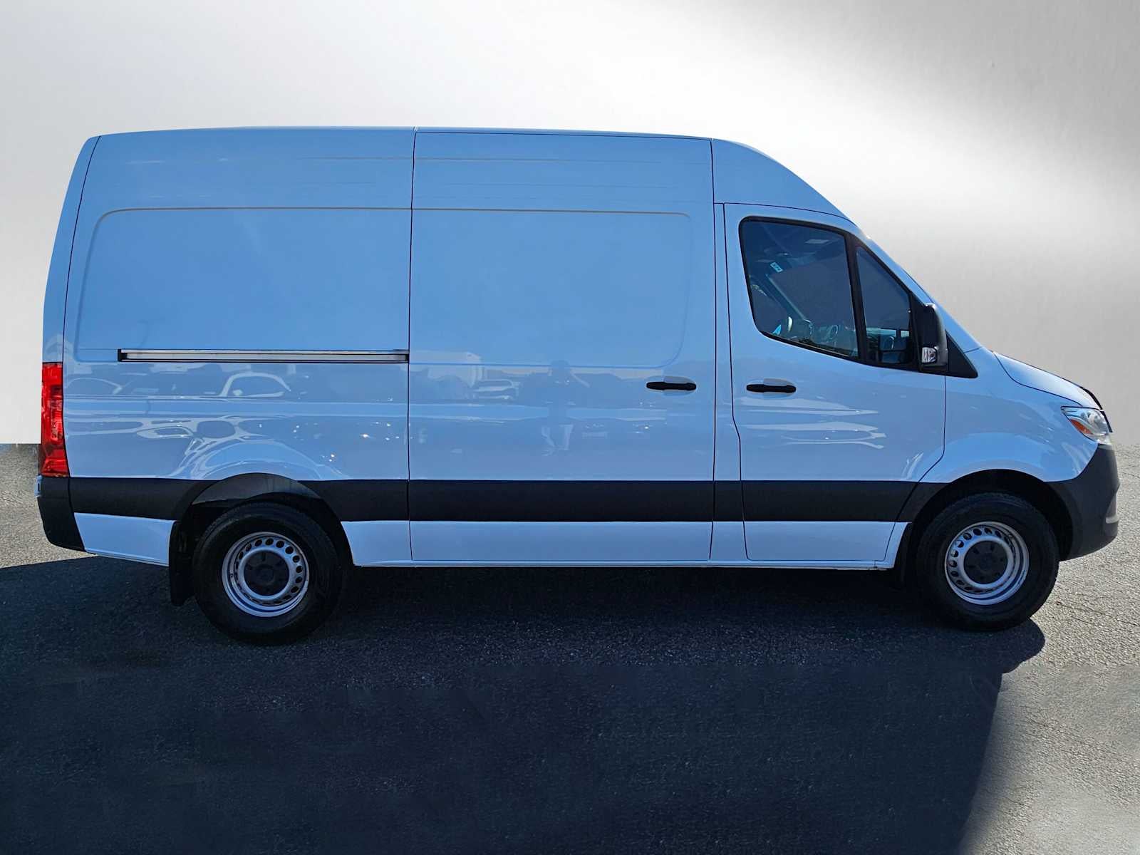 2025 Mercedes-Benz Sprinter Cargo Van 2500 Standard Roof I4 Diesel 144" RWD