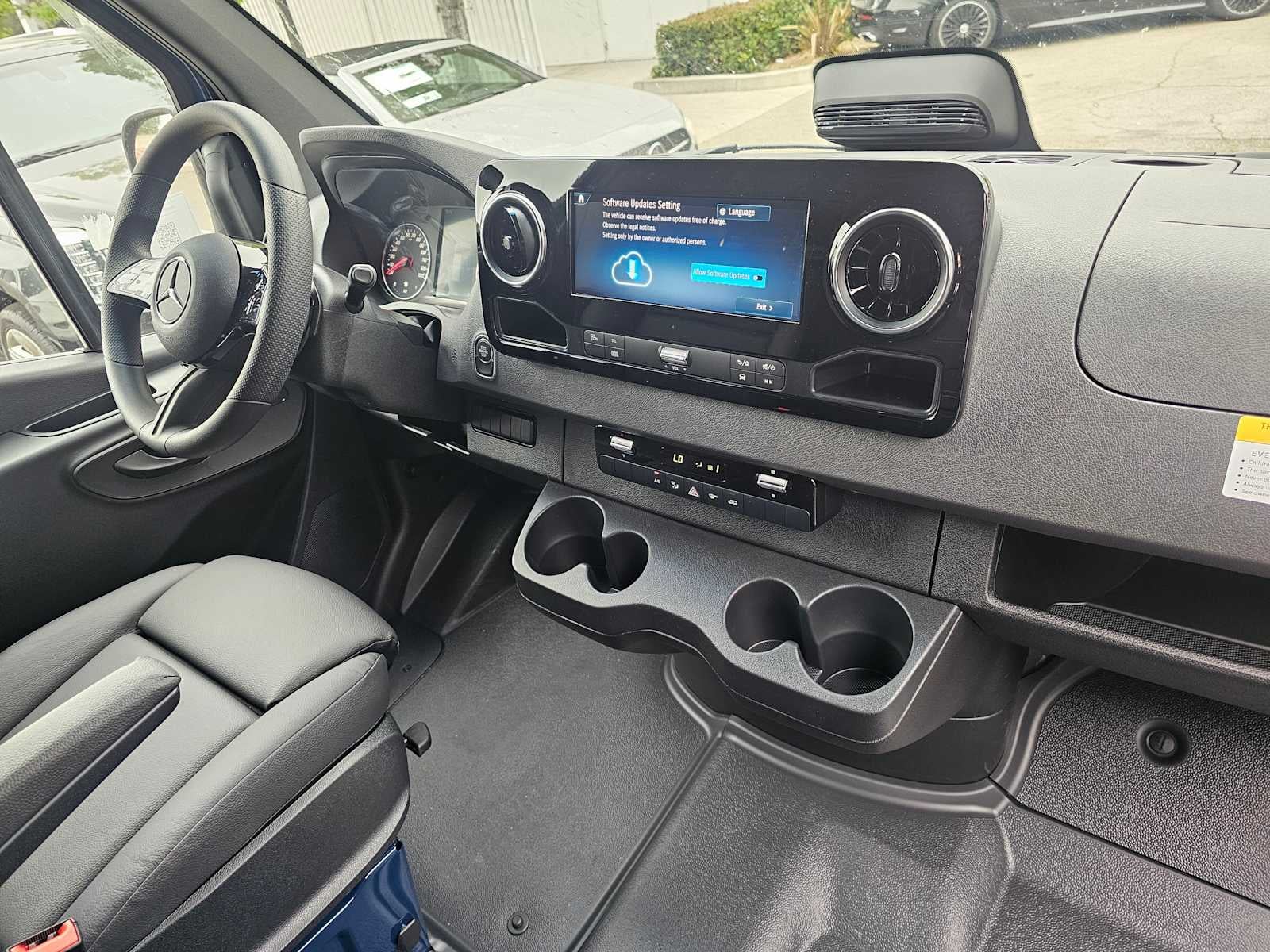 2025 Mercedes-Benz Sprinter Cargo Van 2500 Standard Roof I4 Diesel 144" RWD