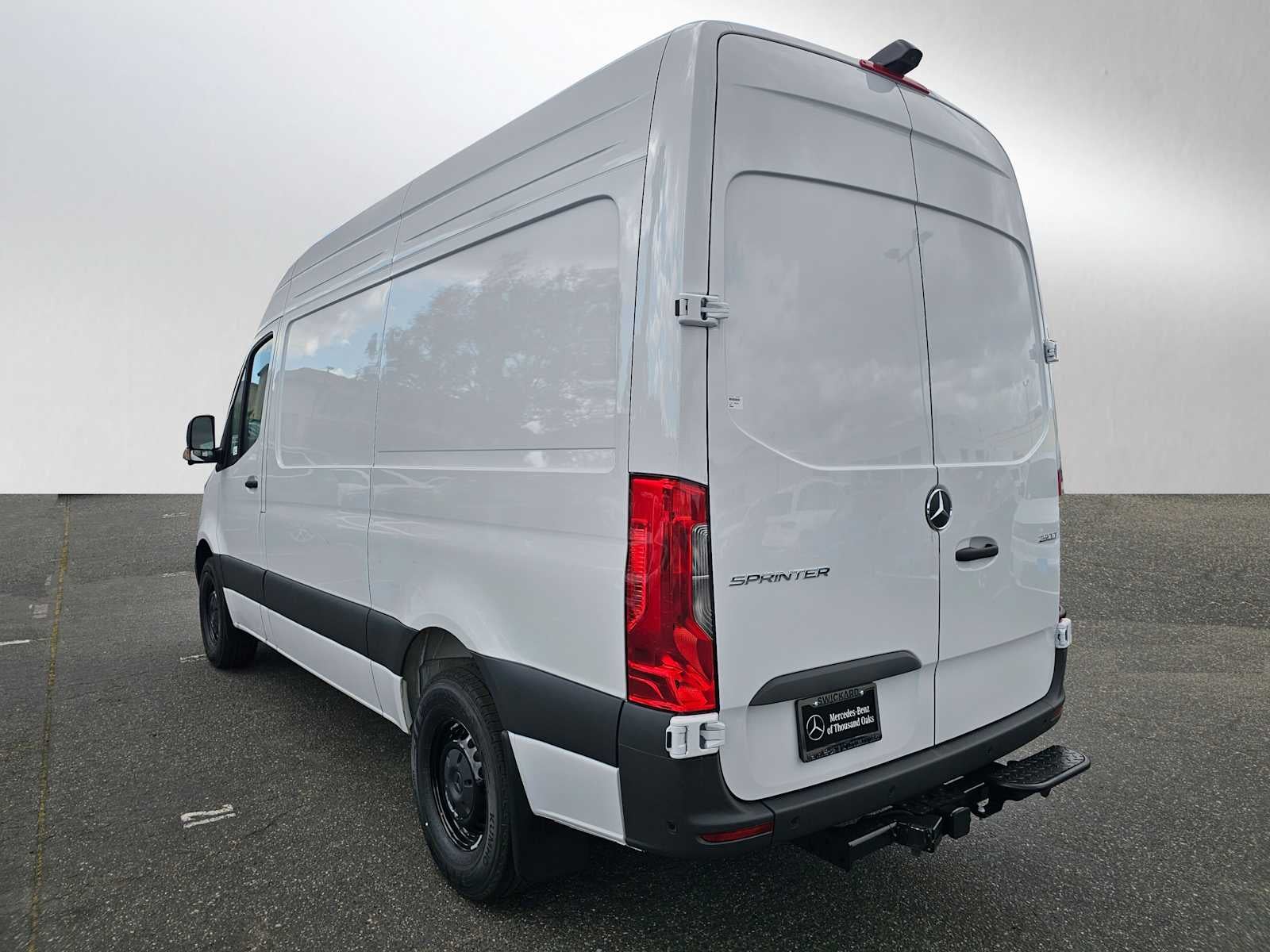 2026 Mercedes-Benz Sprinter 2500 Standard Roof I4 Diesel 144 RWD