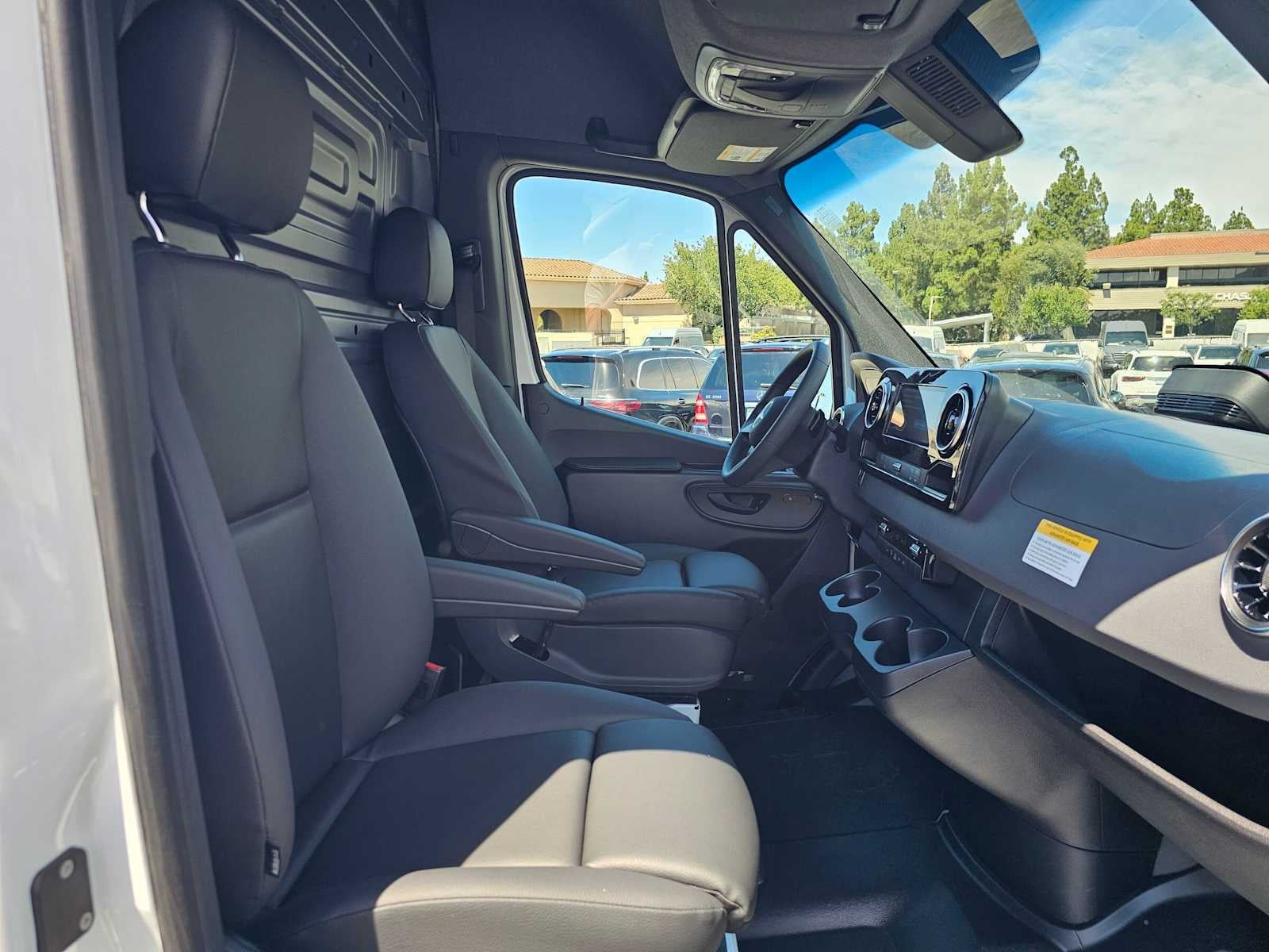 2026 Mercedes-Benz Sprinter Cargo 2500 Standard Roof I4 Diesel 144 RWD