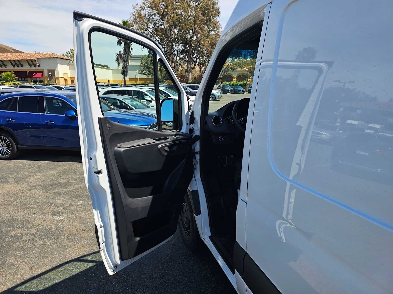 2026 Mercedes-Benz Sprinter Cargo 2500 Standard Roof I4 Diesel 144 RWD