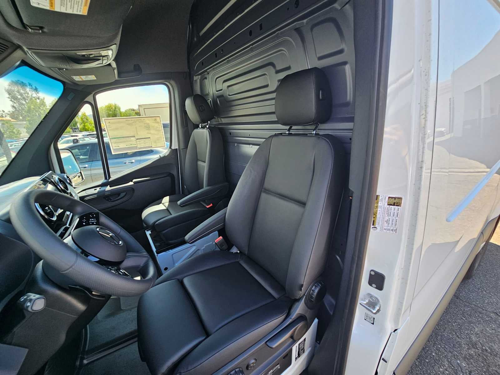 2026 Mercedes-Benz Sprinter Cargo 2500 Standard Roof I4 Diesel 144 RWD