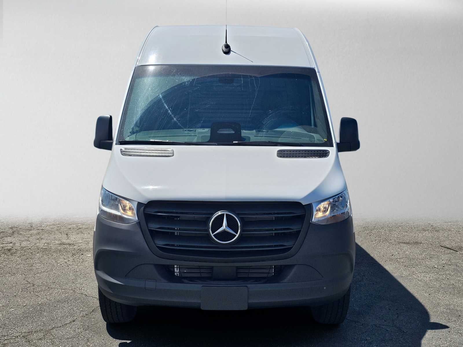 2026 Mercedes-Benz Sprinter Cargo 2500 Standard Roof I4 Diesel 144 RWD