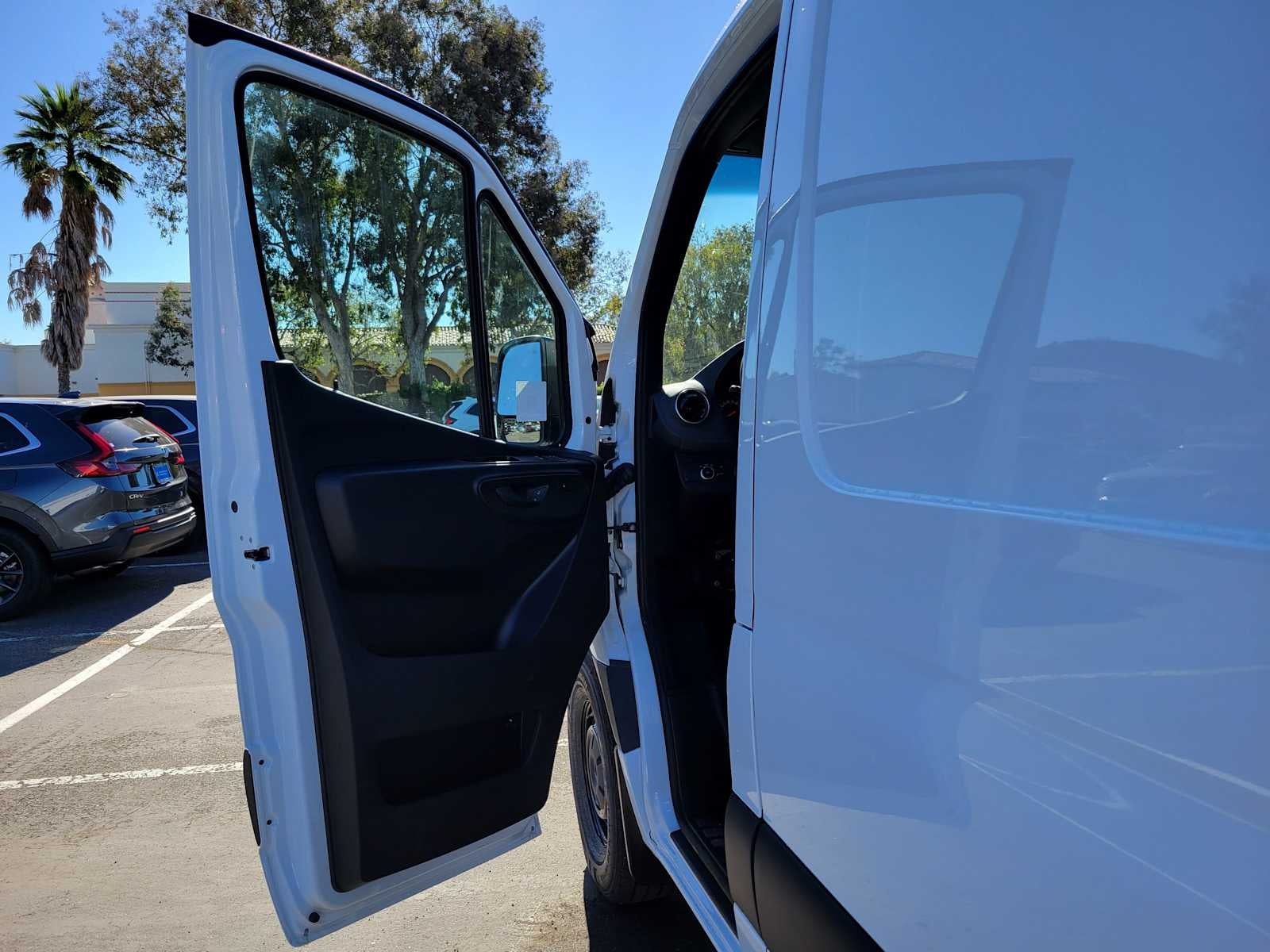 2026 Mercedes-Benz Sprinter Cargo 2500 Standard Roof I4 Diesel 144 RWD