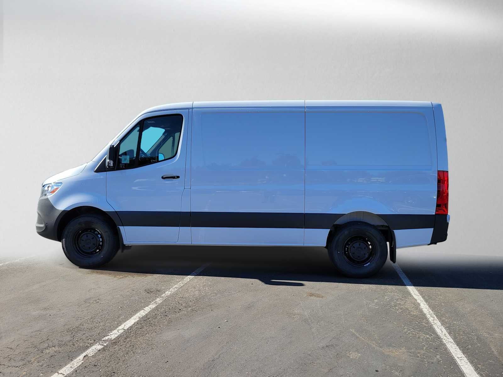 2026 Mercedes-Benz Sprinter Cargo 2500 Standard Roof I4 Diesel 144 RWD