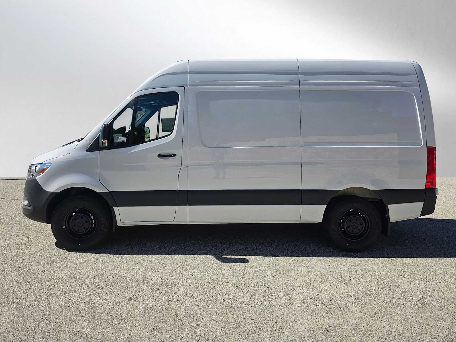 2026 Mercedes-Benz Sprinter 2500 Standard Roof I4 Diesel 144" RWD