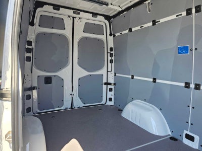 2026 Mercedes-Benz Sprinter 2500 Standard Roof I4 Diesel 144 RWD