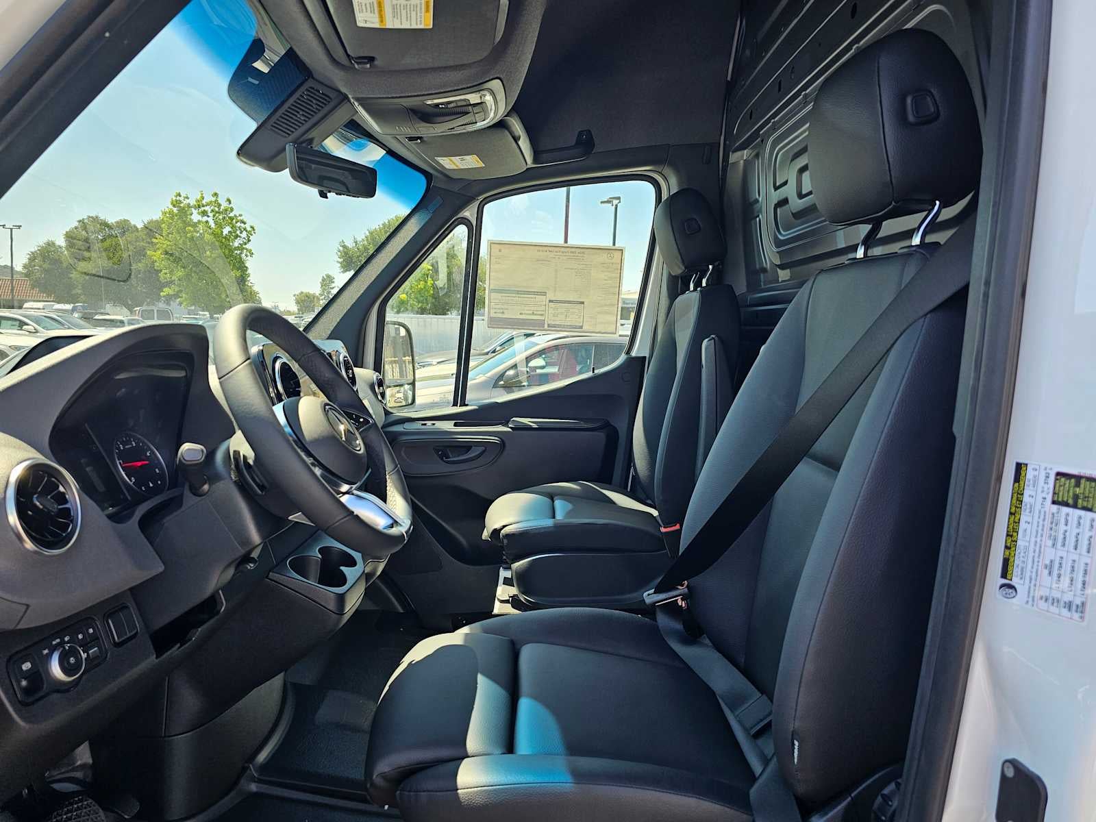 2026 Mercedes-Benz Sprinter 2500 Standard Roof I4 Diesel 144 RWD