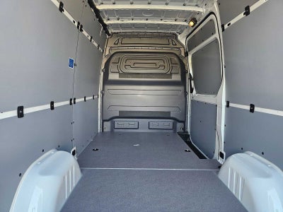 2026 Mercedes-Benz Sprinter Cargo 2500 Standard Roof I4 Diesel 144 RWD