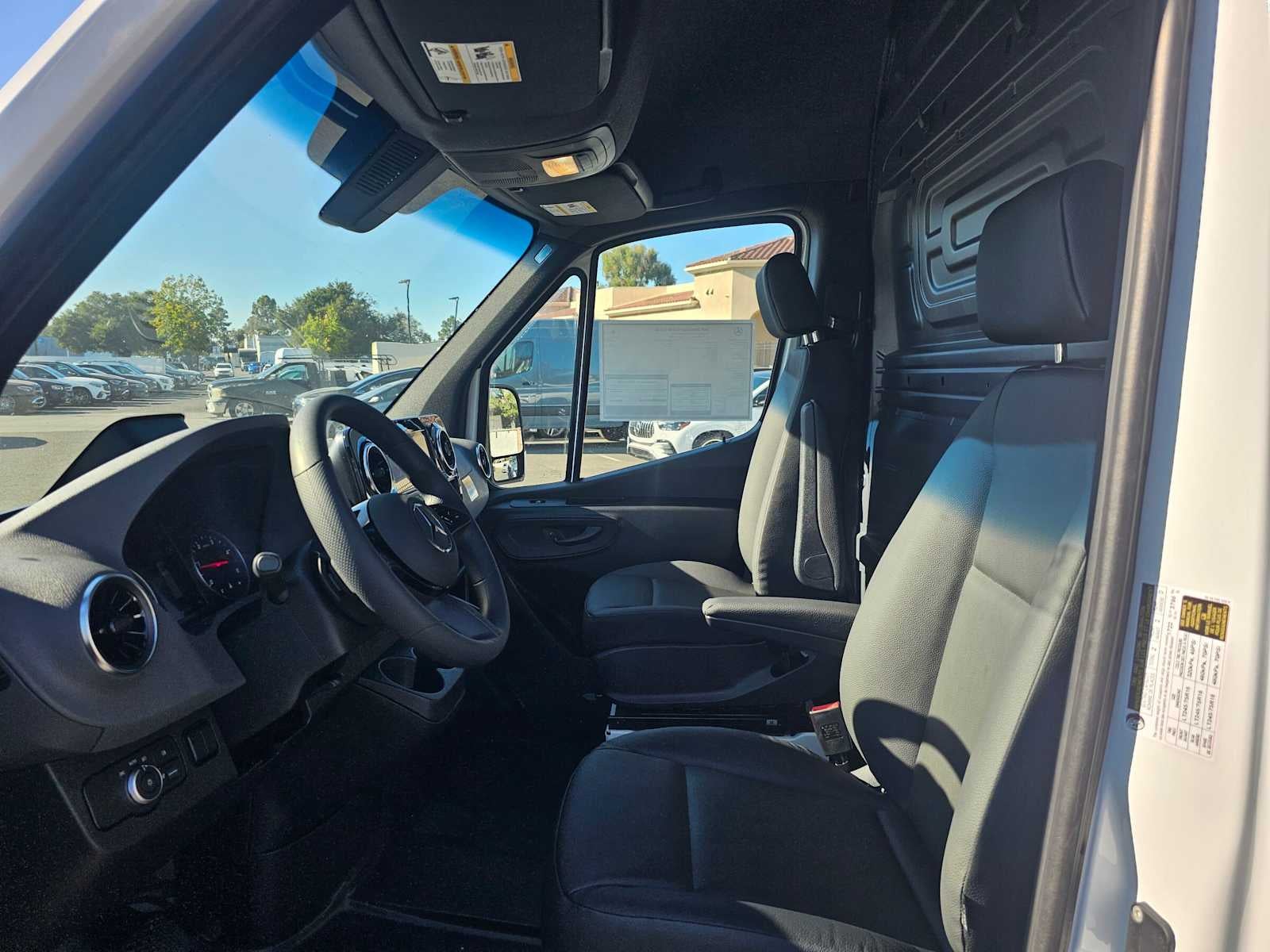 2026 Mercedes-Benz Sprinter Cargo 2500 Standard Roof I4 Diesel 144 RWD