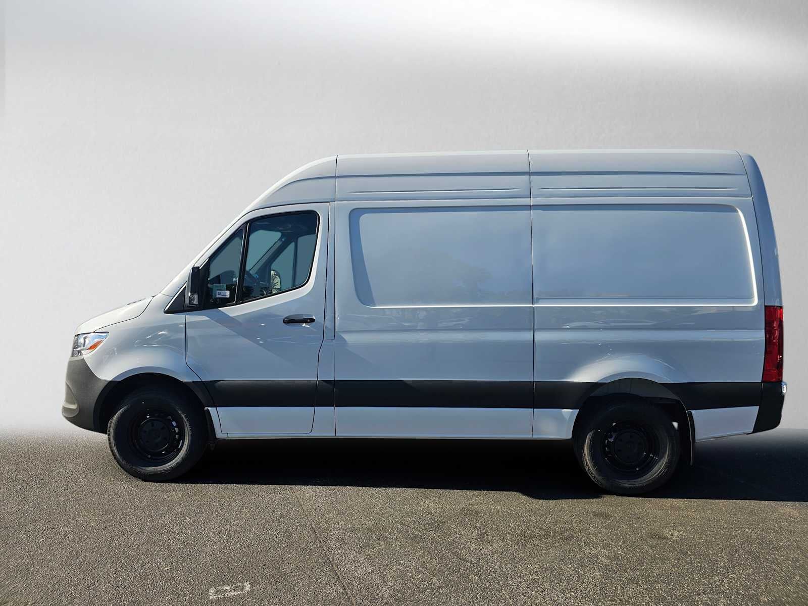 2026 Mercedes-Benz Sprinter Cargo 2500 Standard Roof I4 Diesel 144 RWD